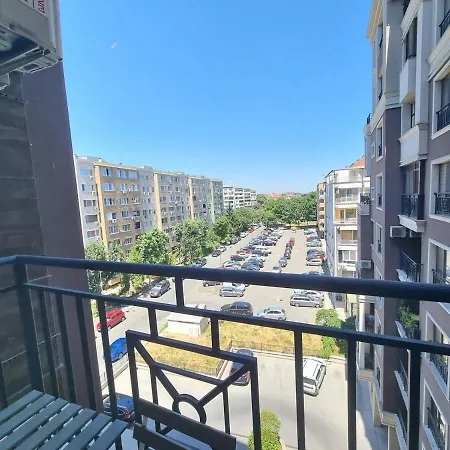 Sunrise Dreams With Free Parking Burgas