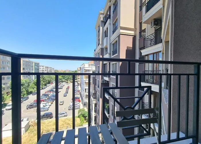 Sunrise Dreams With Free Parking * Burgas