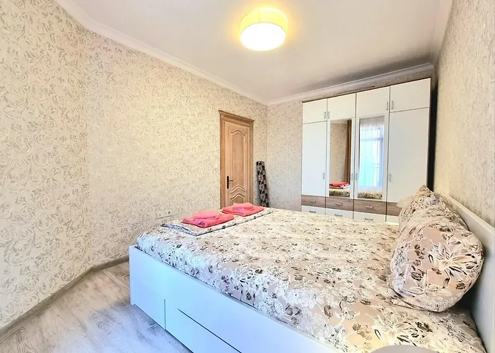 Sunrise Dreams With Free Parking Apartament